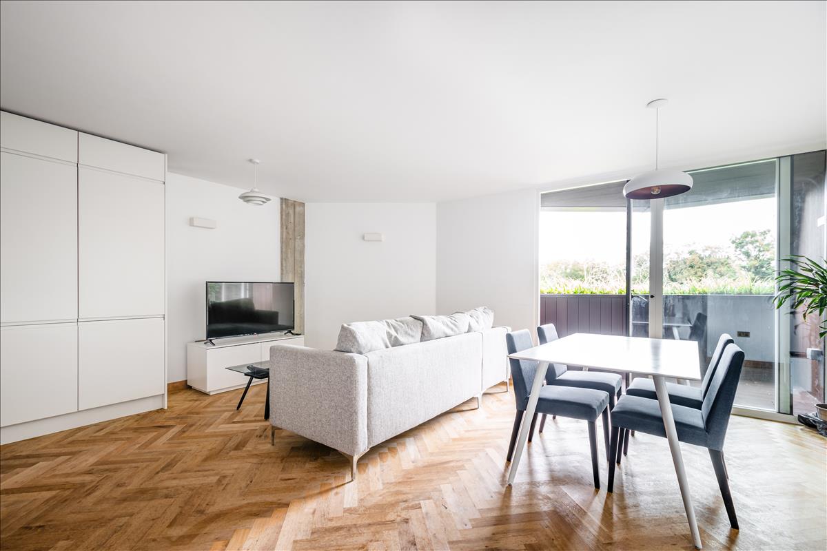 Property Image b4aa4c45-d37a-41c4-8b48-3090ba87eaaf