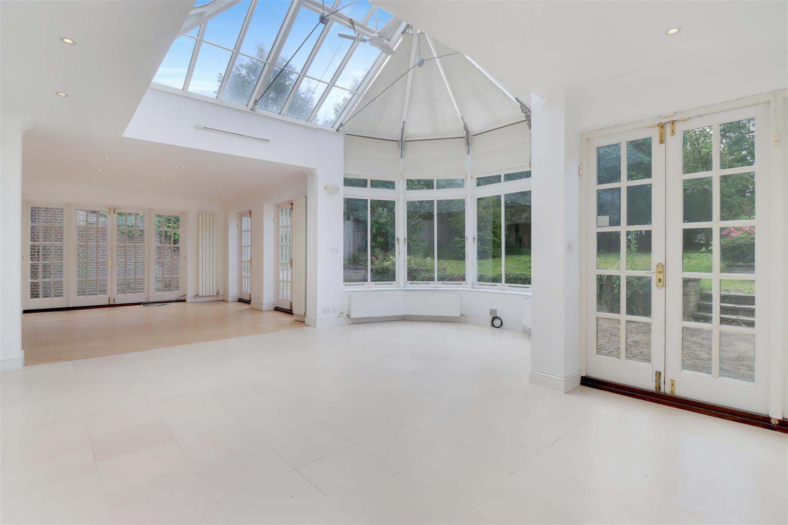Property Image b4b726a4-df3d-493d-b6a5-6bb0cd056ef4