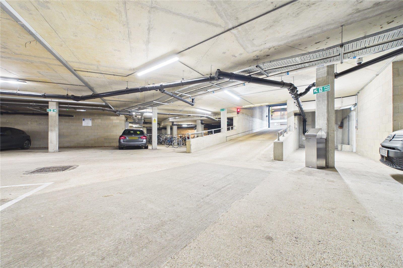 Property Image b4bf5ff5-99fc-45ed-9cd0-0d1687775670