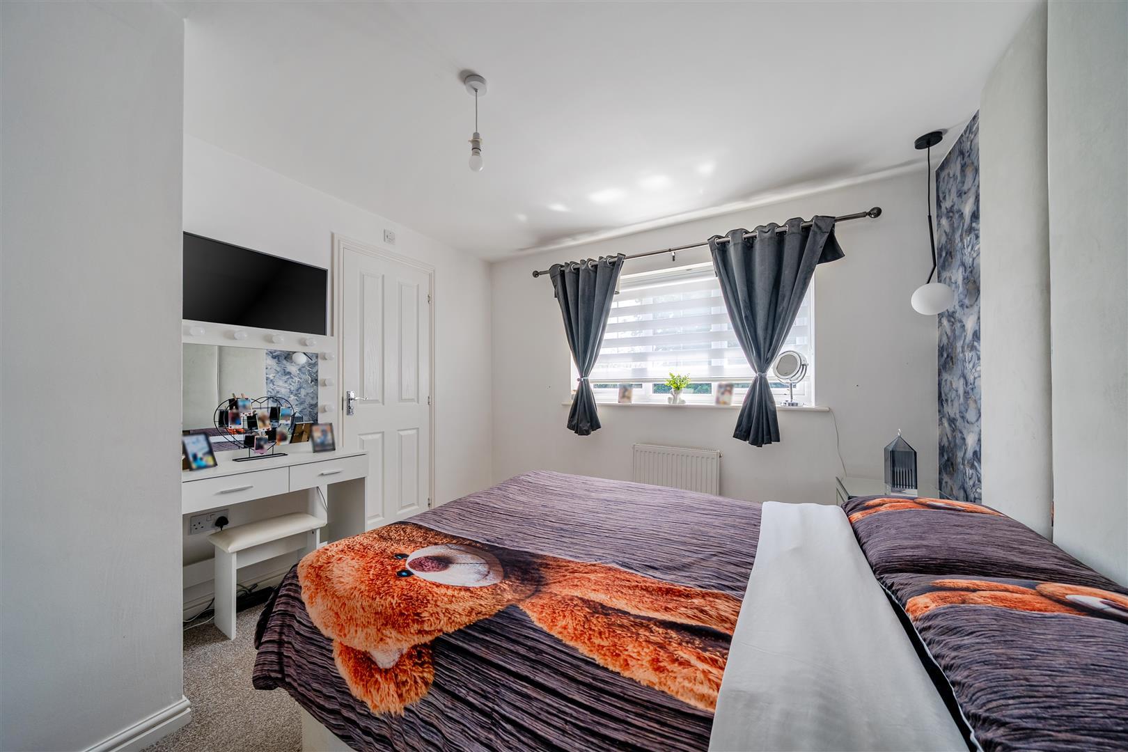 Property Image b5046dab-00fd-4324-8b93-3009c7a99014