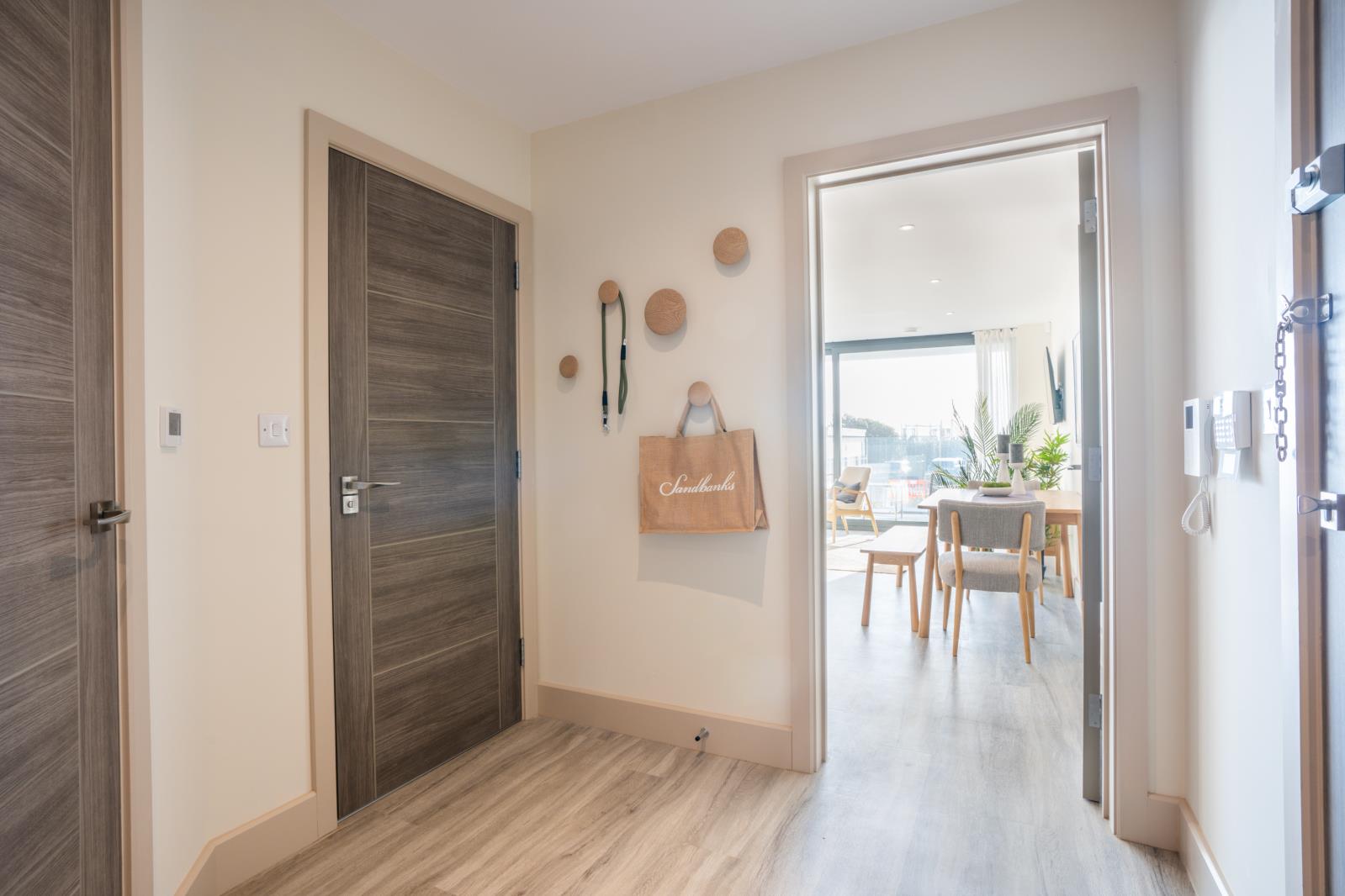 Property Image b51b4d7d-c4cb-4d94-9c0d-286a16aea00f