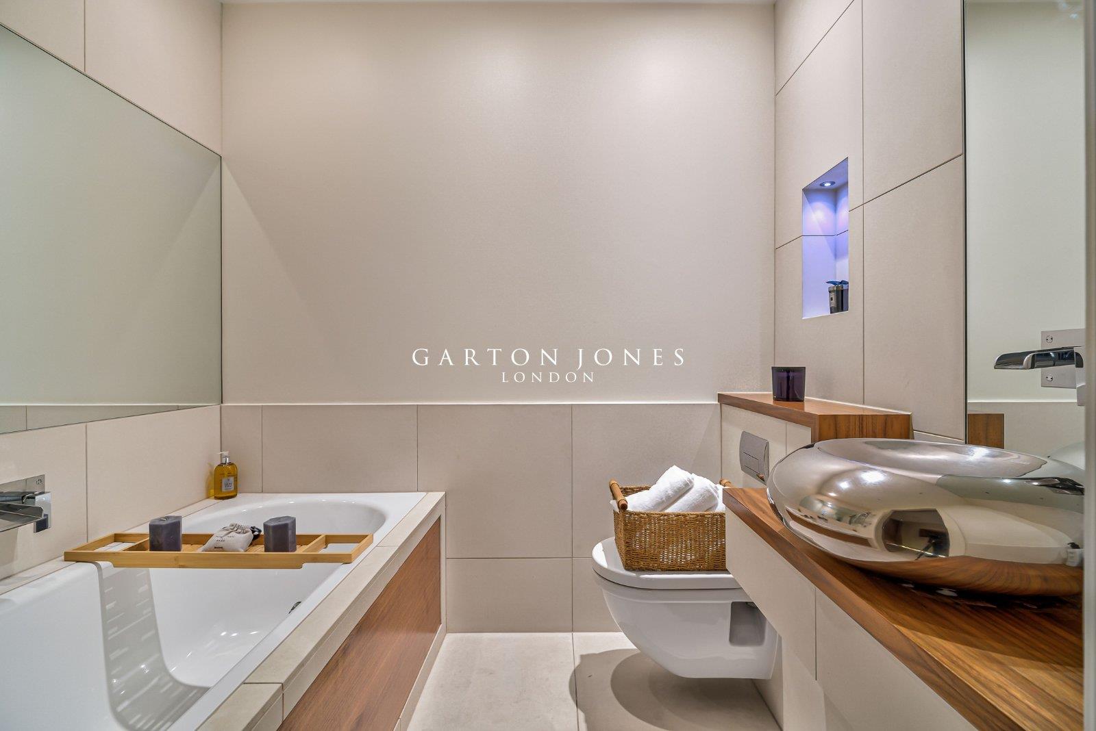 Property Image b55d739b-ea24-4969-88b1-135ca1657d2a