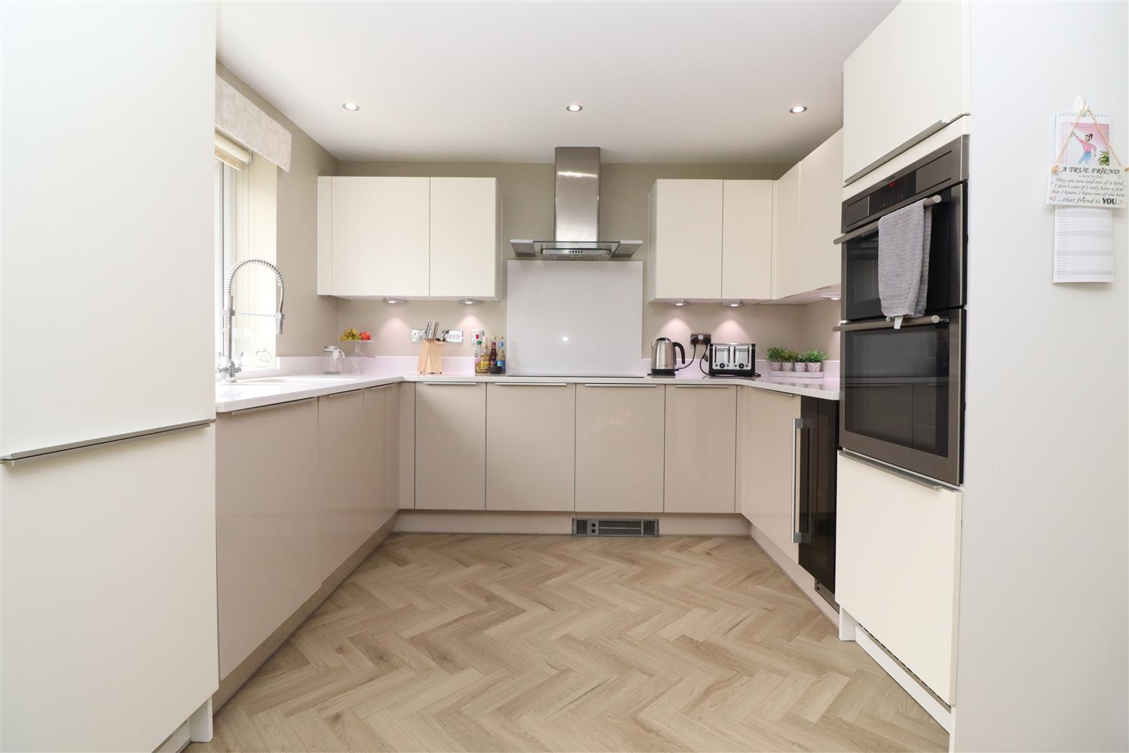 Property Image b55f8960-51b2-48f8-aab9-0c0d5289bb76