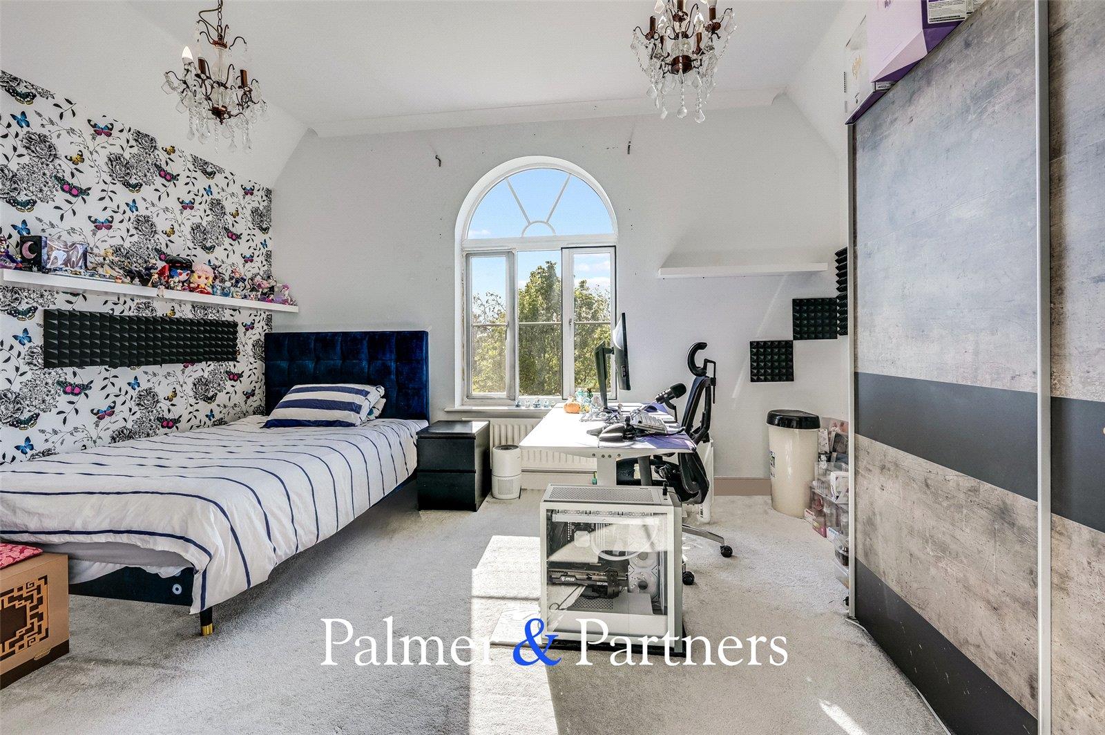 Property Image b56be59c-b1cb-4f6e-b1f5-da211cbd12a9