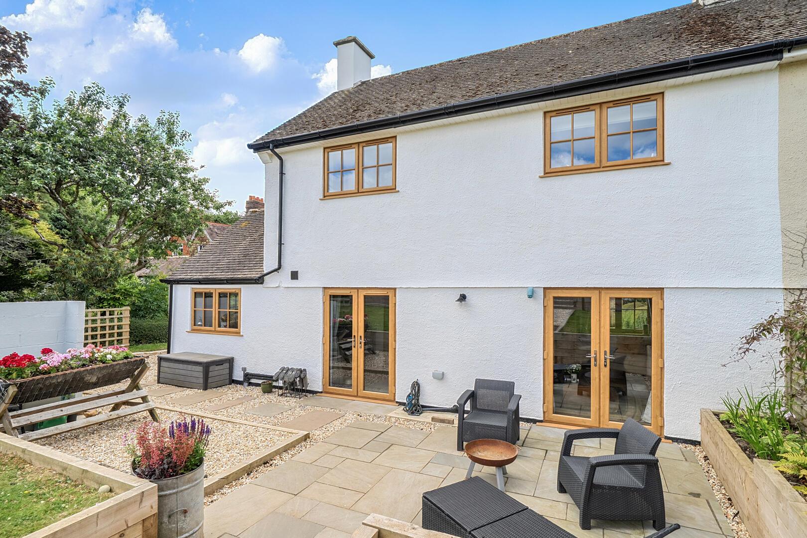 Property Image b583adc9-276e-46a3-a045-151cf53c4ee3