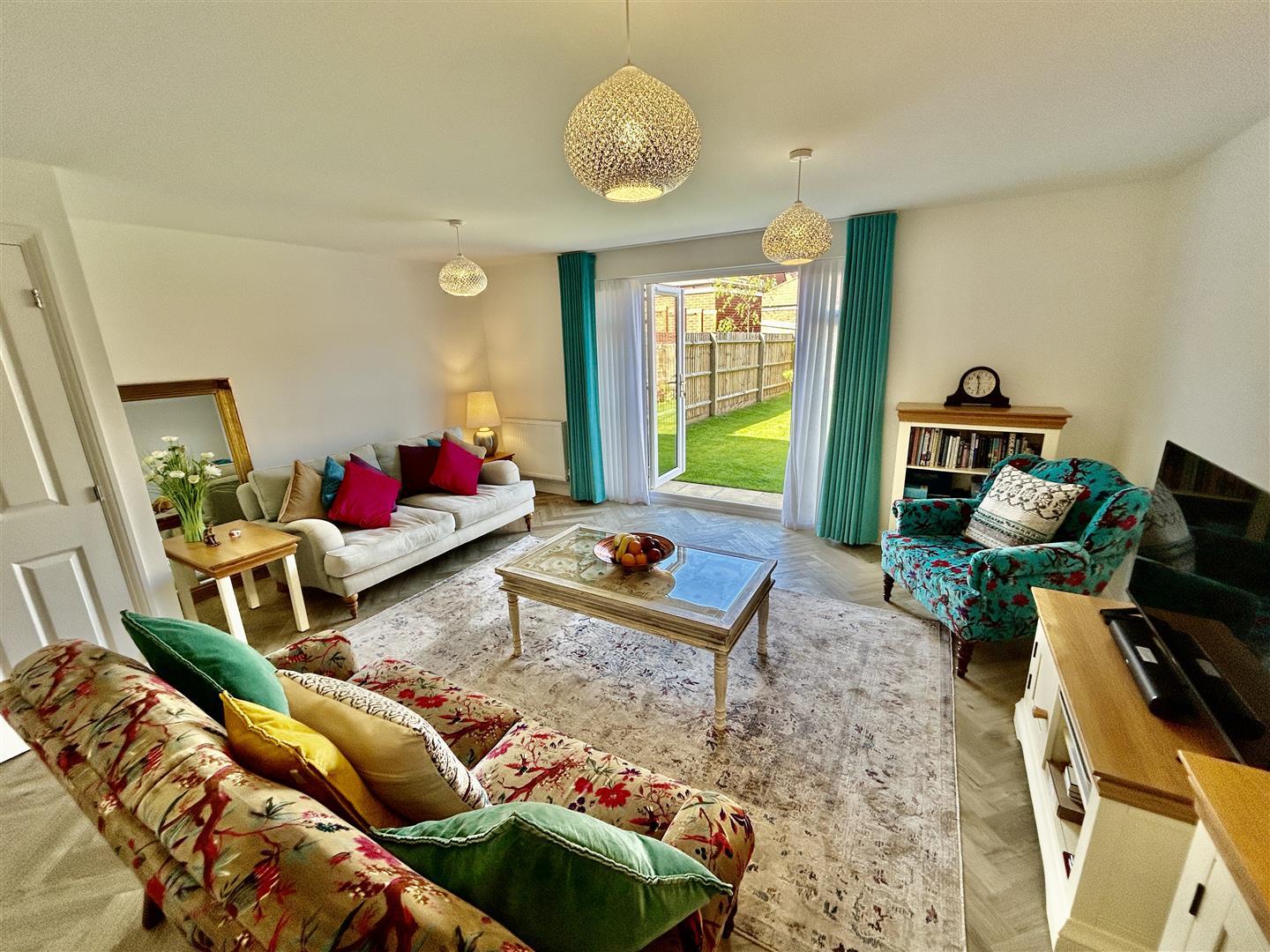 Property Image b584d1d9-9f31-4a91-b562-1e9ccf8ecf95