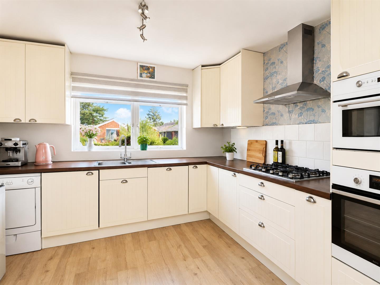 Property Image b5885950-8faf-40af-8f2c-c3b74d2a7e06