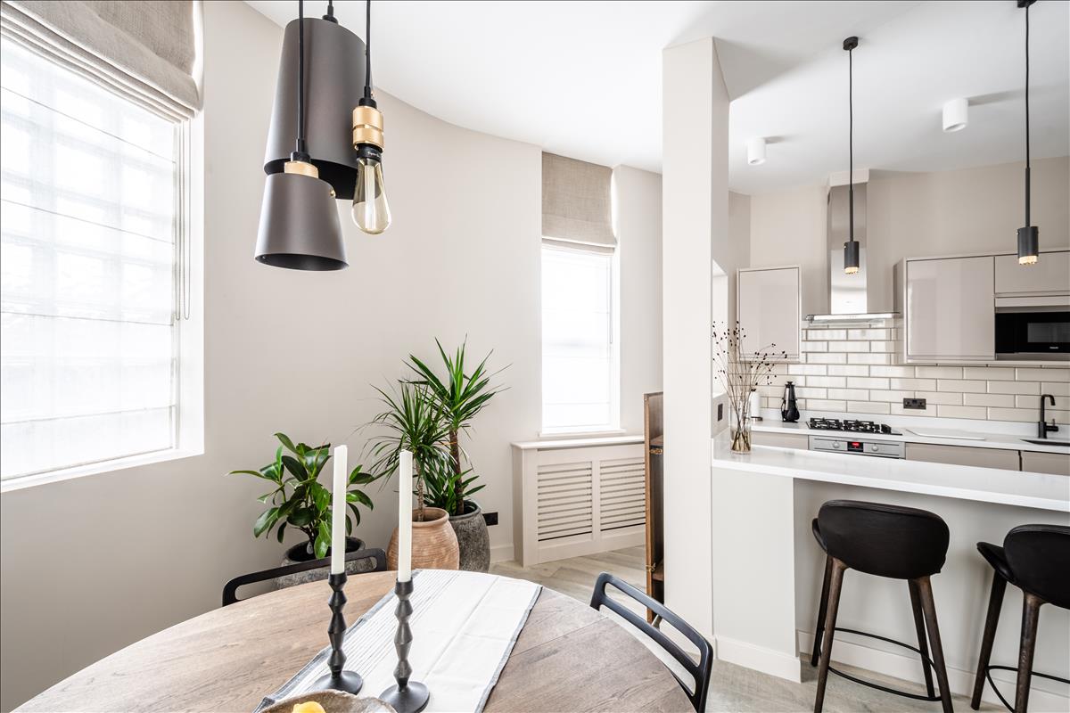 Newly refurbished two bedroom high end apartment for let in the exchange building Spitalfields E1