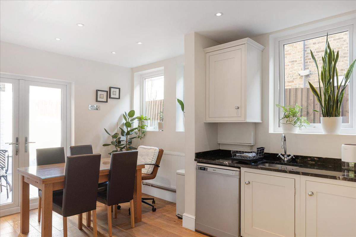 Property Image b58c0da7-db19-4abf-8083-3383bdb9938e
