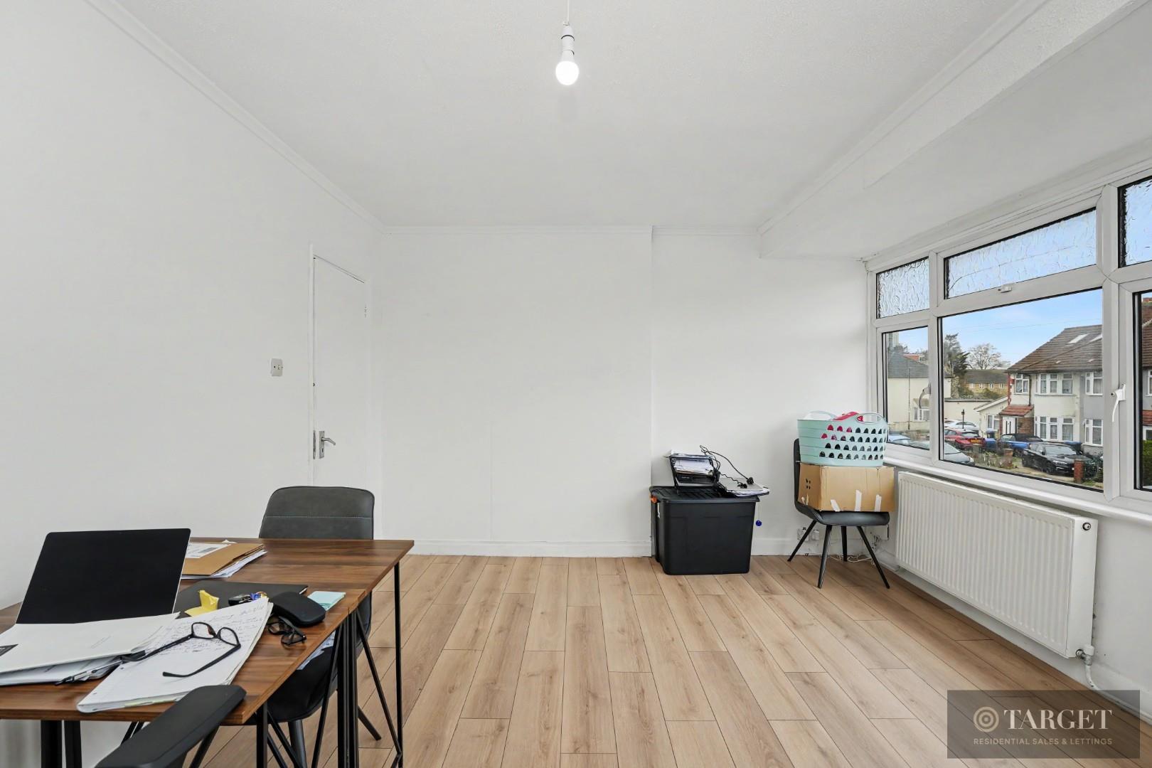 Property Image b5955a28-9d84-4715-93fd-1d67c3794b63