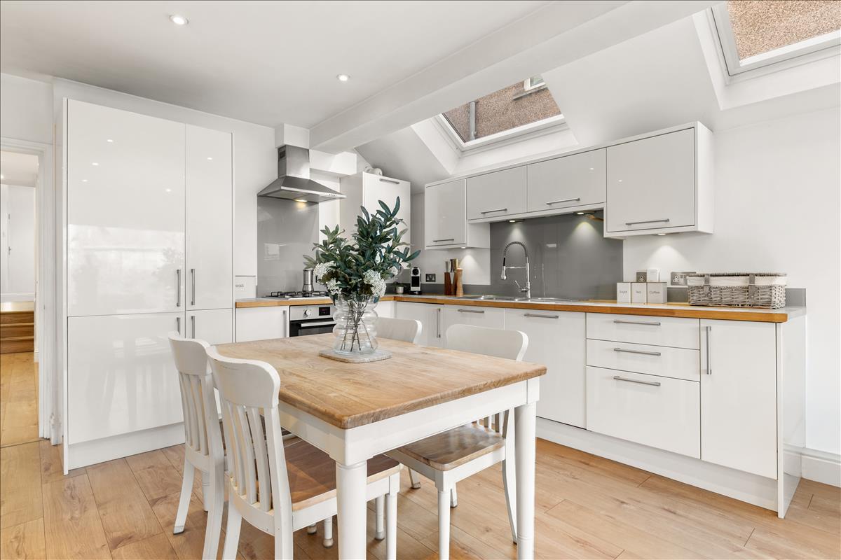 Property Image b59ac807-4a81-405f-9bd5-a9069c0ebfe1