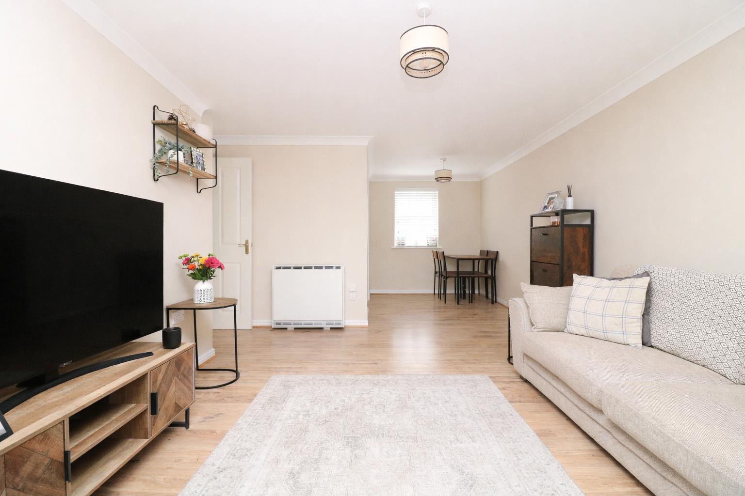 Property Image b5af6a82-be1e-4411-8cee-095084f8218c