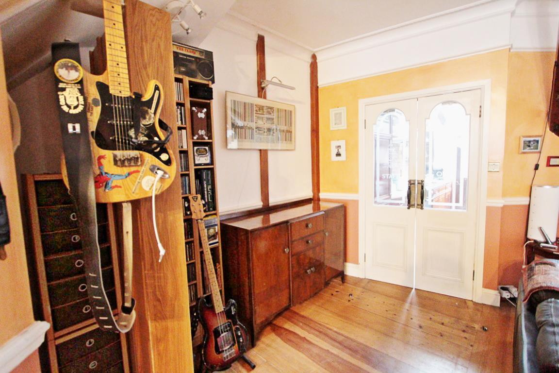 Property Image b5b8bd2c-db7c-46be-b17d-40c9e0ade838