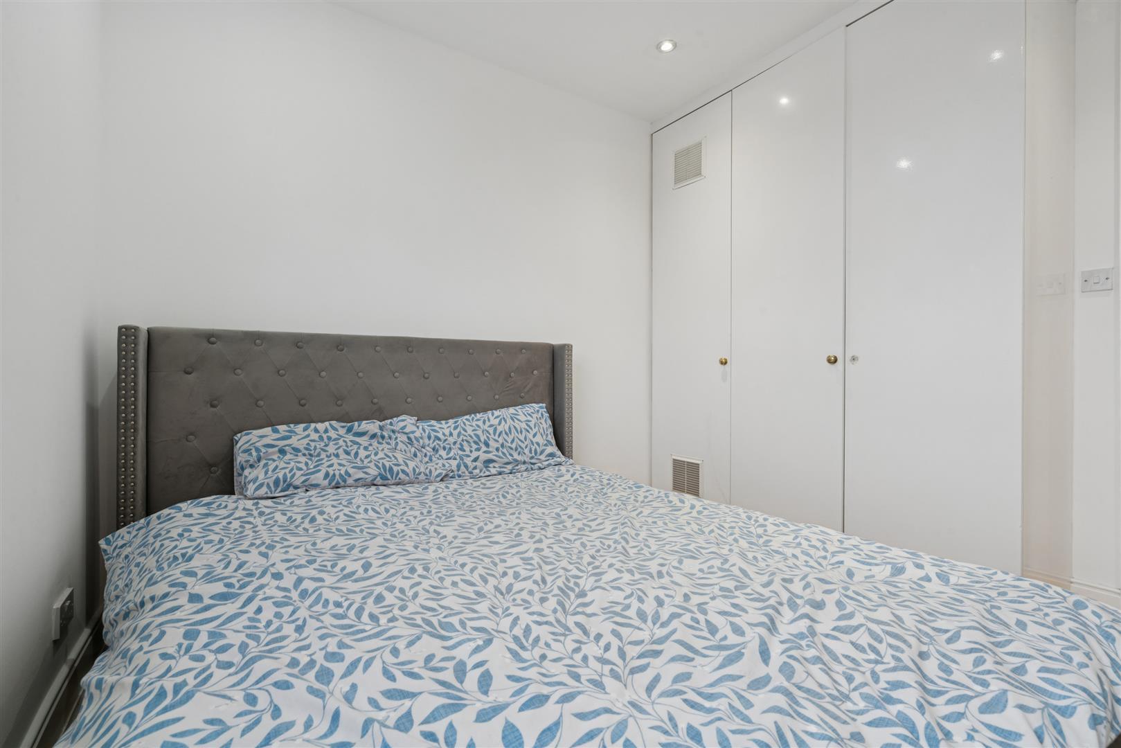 Property Image b5bfd56e-0e3d-4368-b65e-2f772764dc62