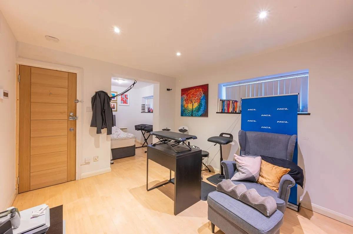 Property Image b5d8ae9c-f846-46c5-b75a-97978fc570e2