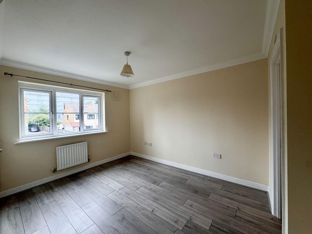 Property Image b5e44d6e-00b3-4bea-b7b0-85f90b4d3cc6