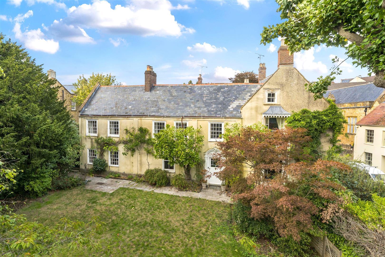 Property Image b5f9567e-c196-4606-8281-be4a3bd77725