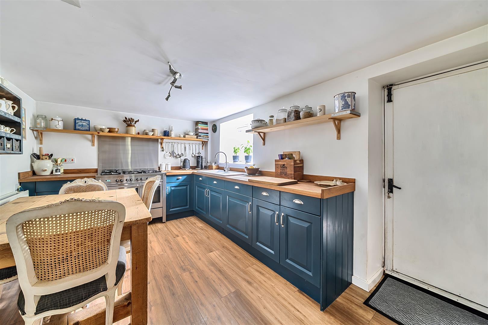 Property Image b5fb9da1-d1c5-4f43-89f8-976b9f618ef7