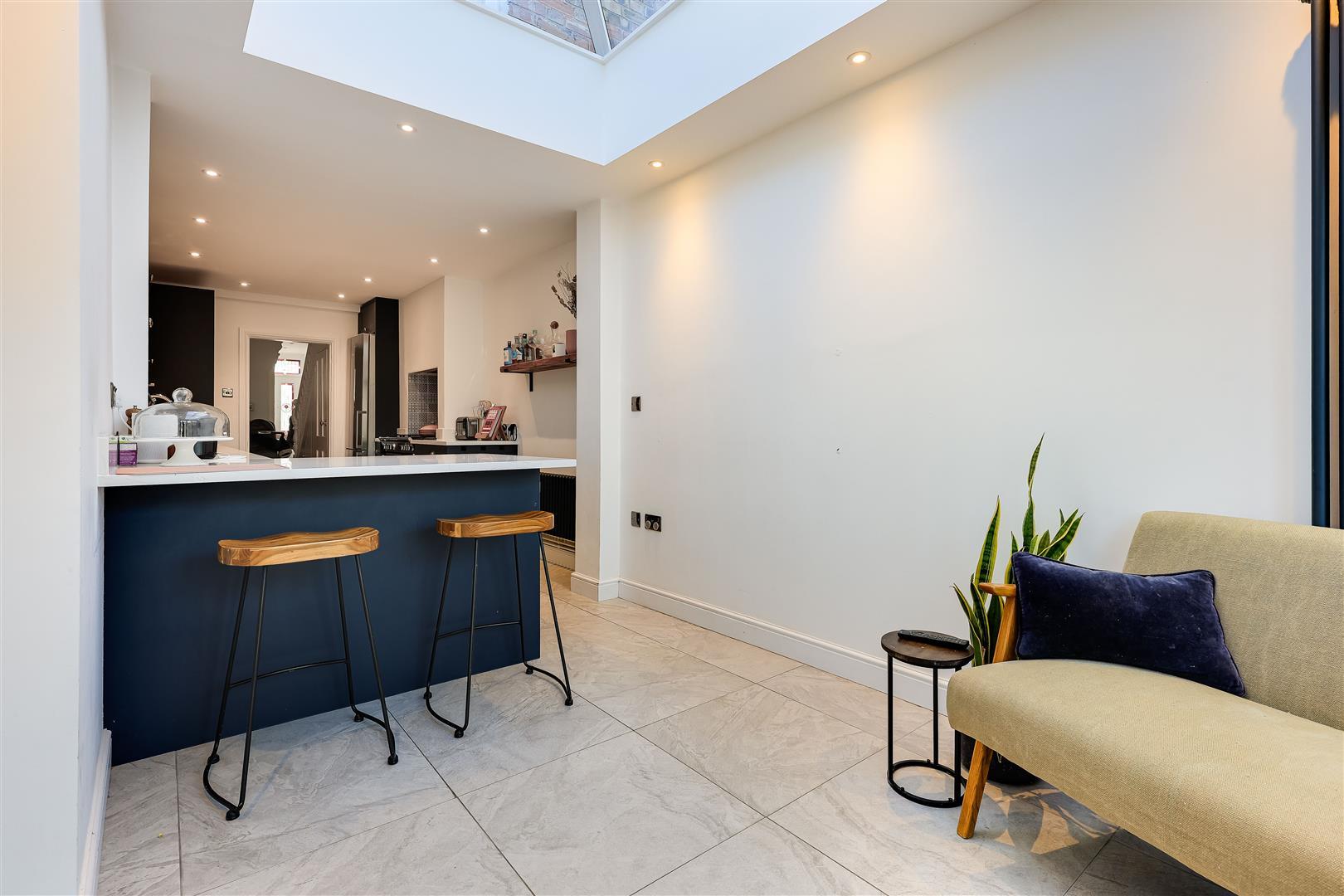 Property Image b6094bf2-f4ef-4e77-aff7-ba9d31c877e1