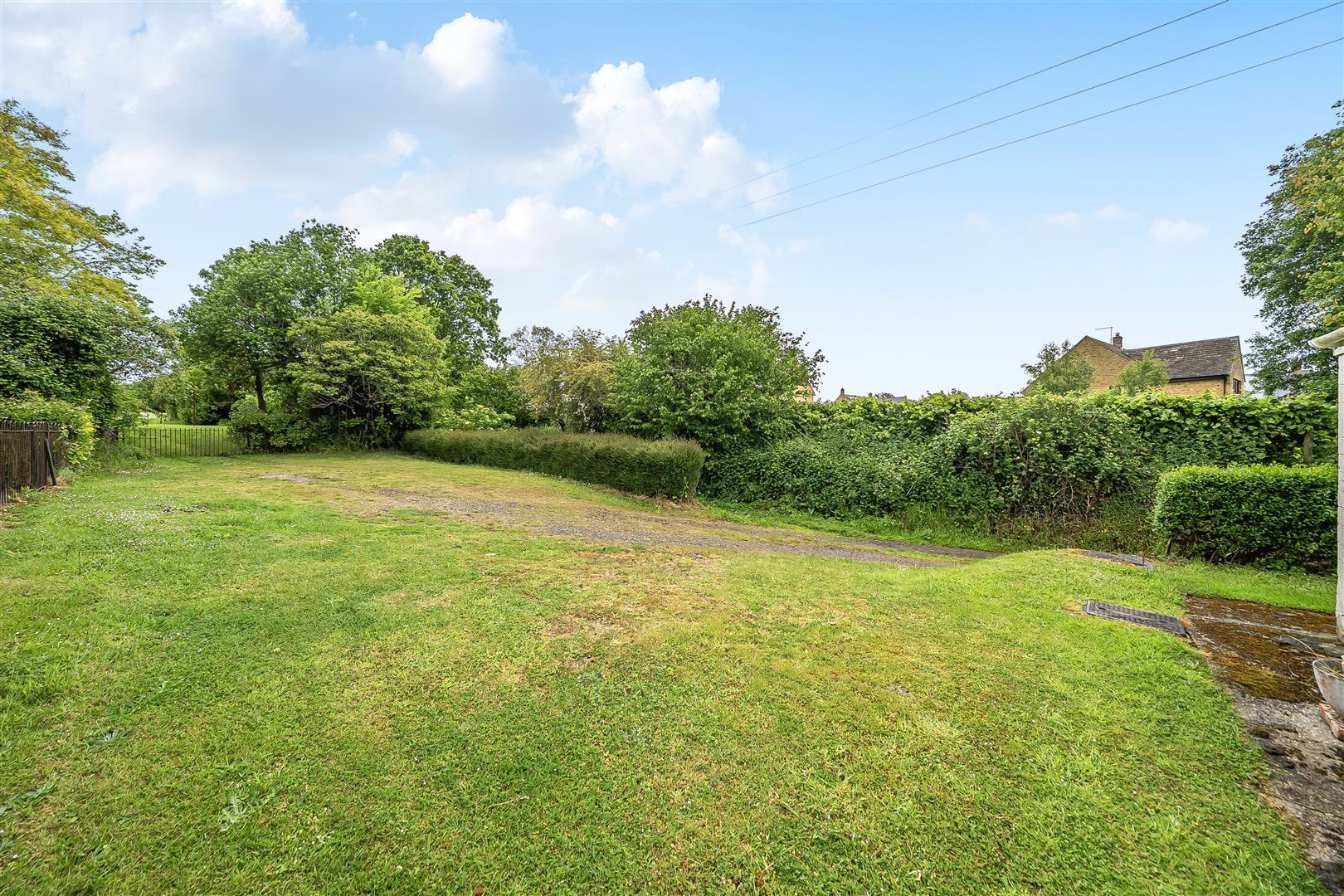 Property Image b60bbc5c-5c1b-42eb-90d2-f0d8403f077f