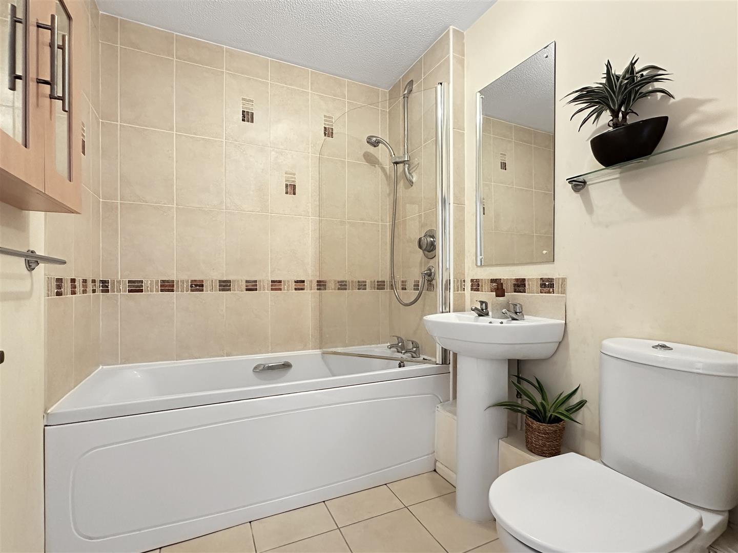 Property Image b61383d0-4243-46a8-947d-fd006d90cca7