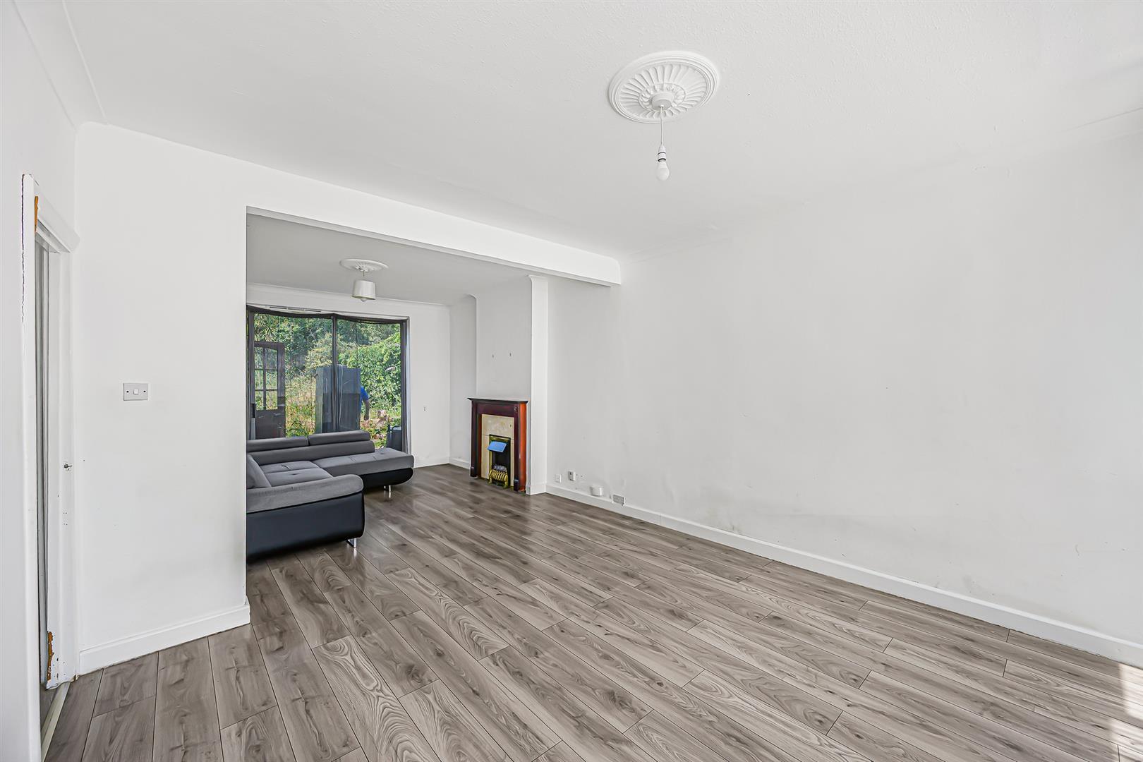Property Image b617234d-2fe8-4580-b3f6-304367802cce