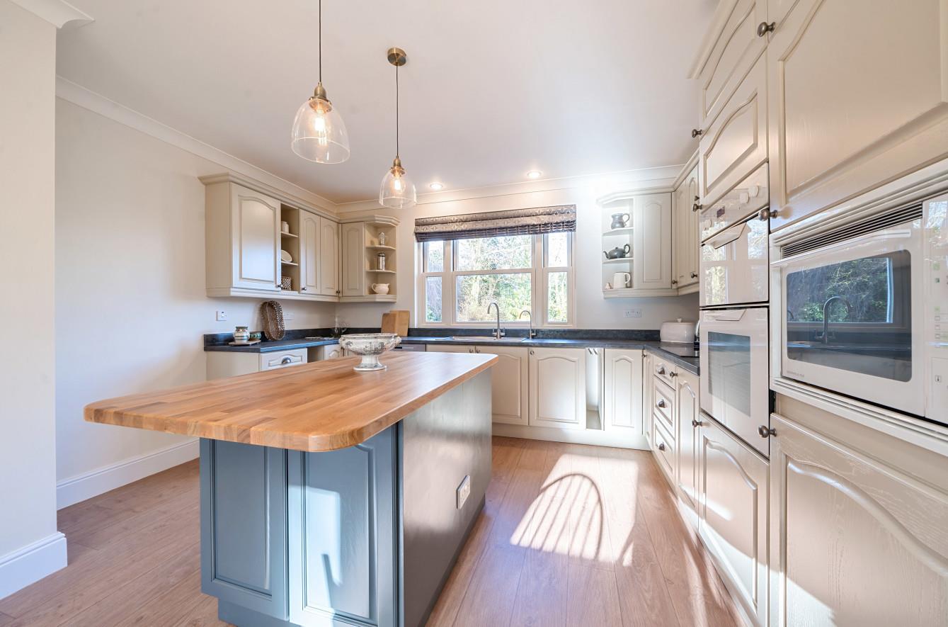 Property Image b618f8a7-119d-407b-886a-84863c86ce5c
