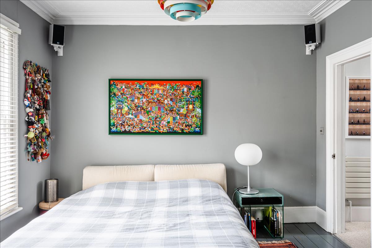 three bedroom triplex period conversion in london fields e9