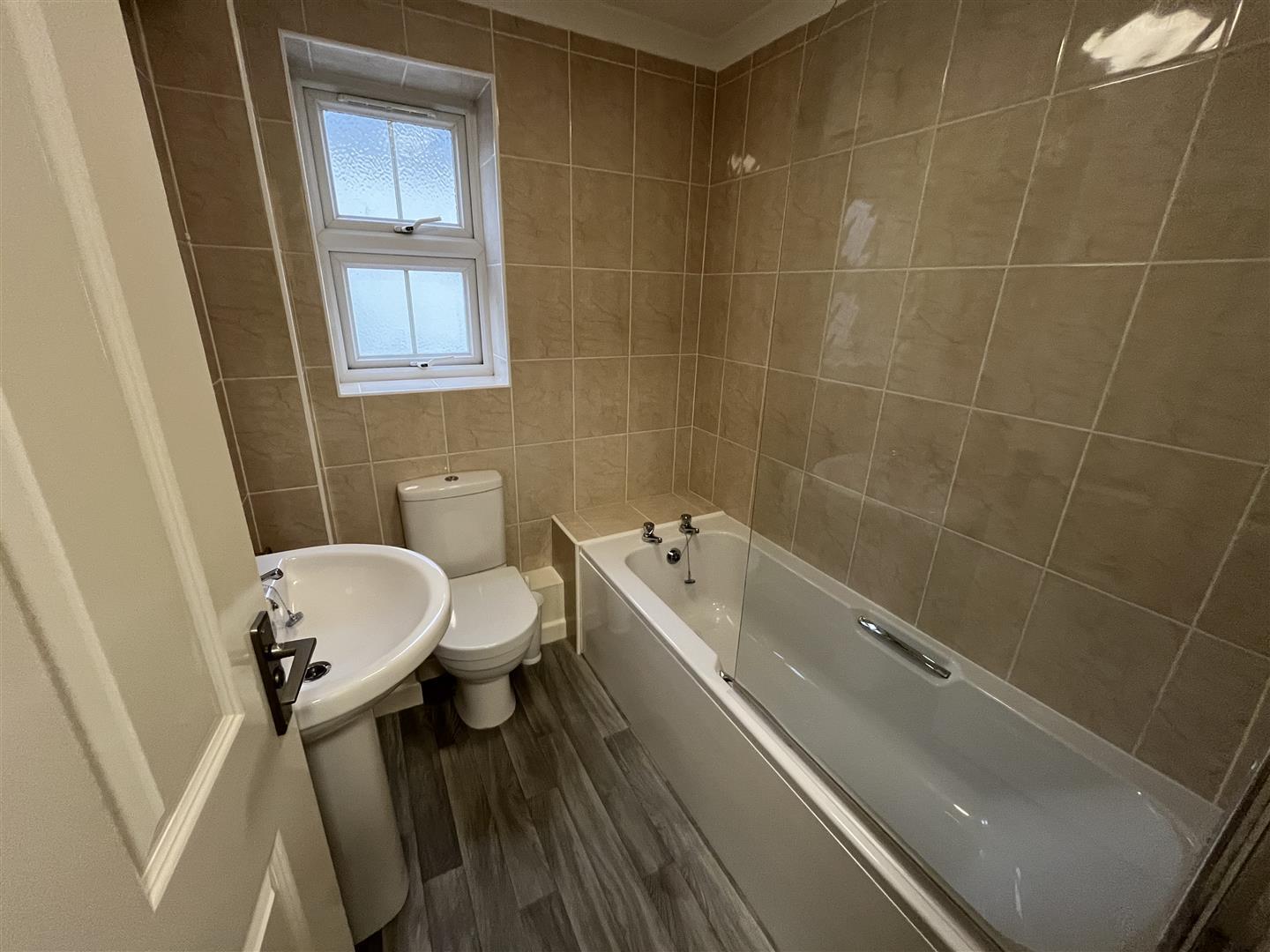 Property Image b6359319-4724-4e47-a136-8645939c3cbe
