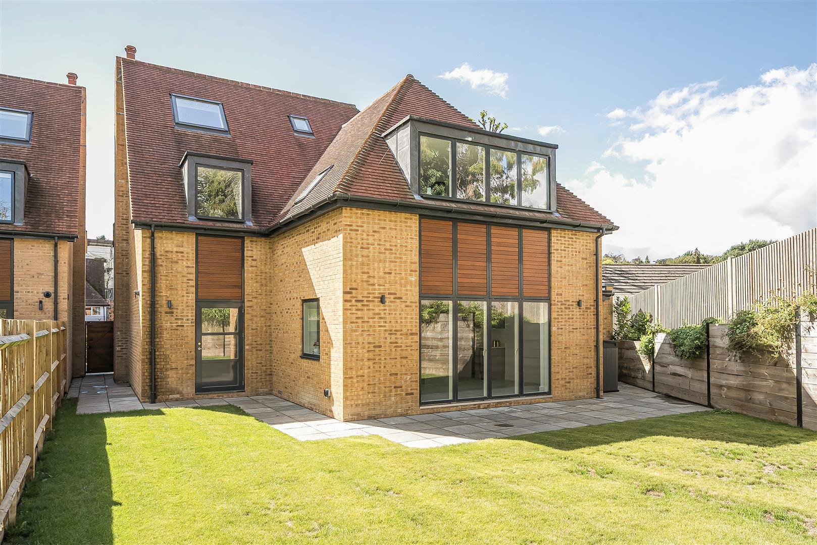 Property Image b6385f74-7633-446f-ba1a-8a36c0a089e6