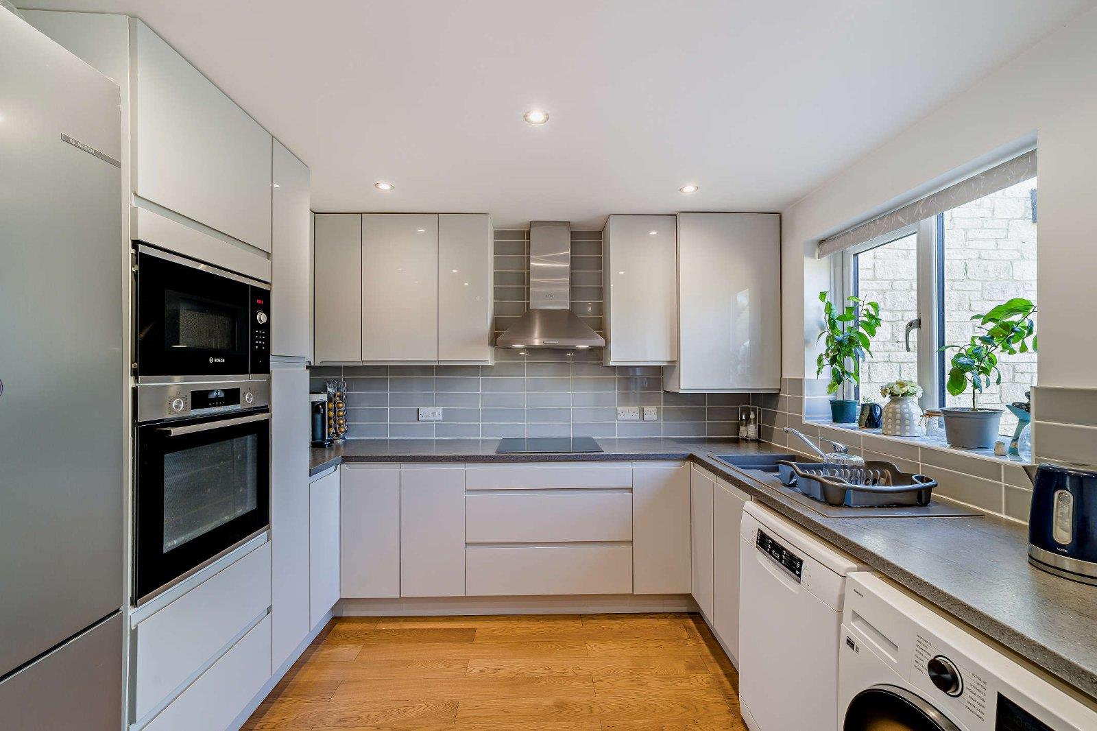 Property Image b6391a0c-e8ef-4142-a97a-cec70bd53cb3