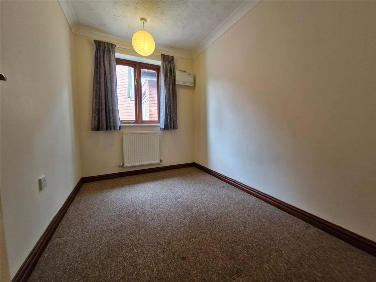 Property Image b6399310-8584-447a-8029-035c98828df9