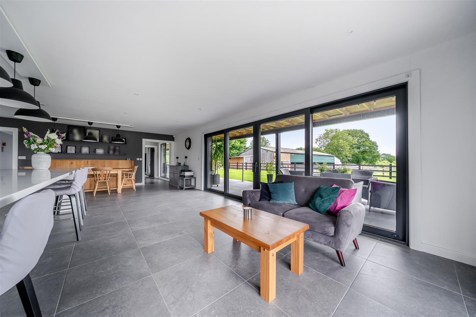 Property Image b63d50c8-ac2c-49ac-865e-dbeedd57f721
