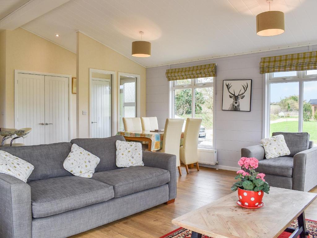 Property Image b63ed87e-8865-4d02-abef-ce47485a4447
