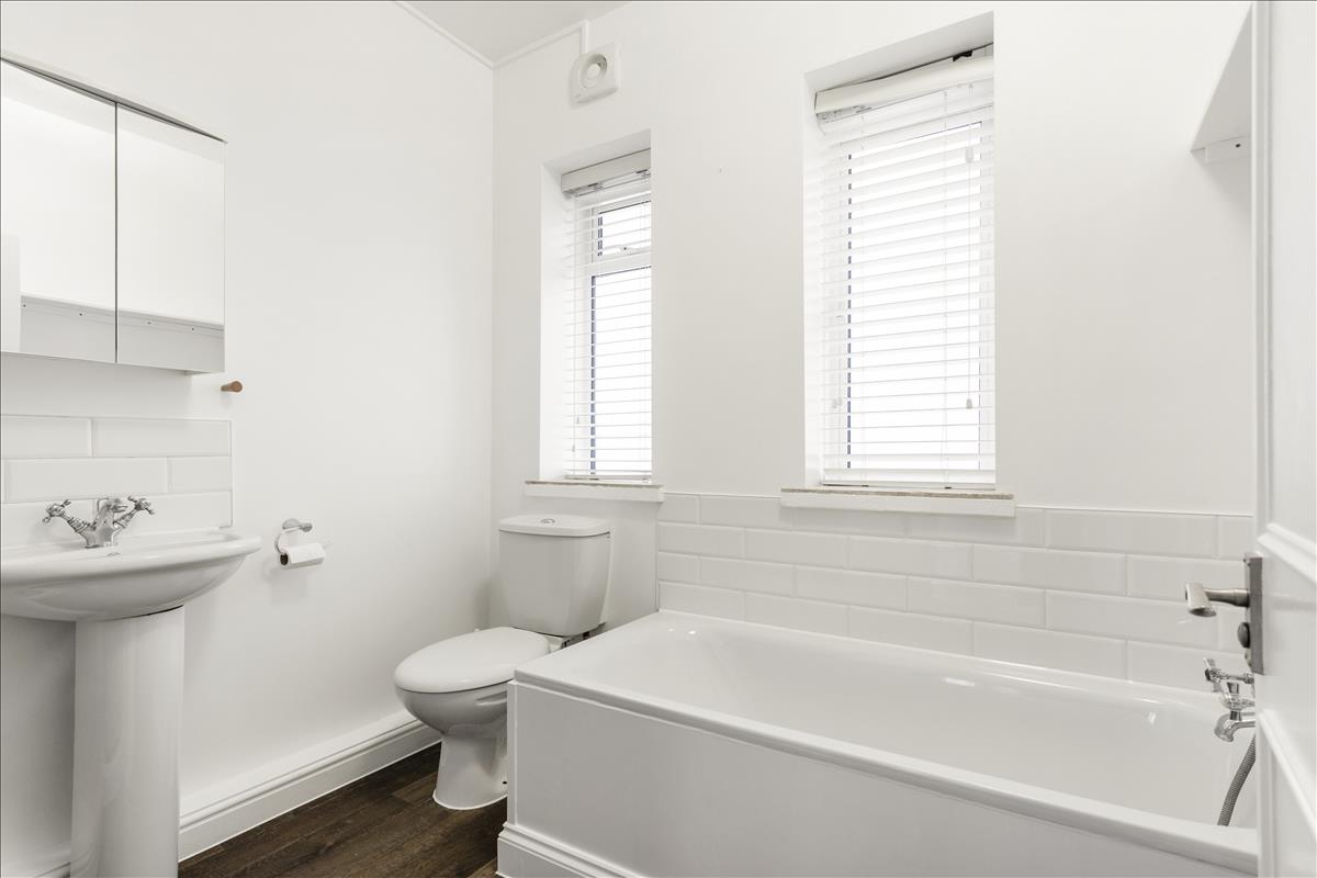 Property Image b6434e98-c021-422f-998c-bc58687c2590