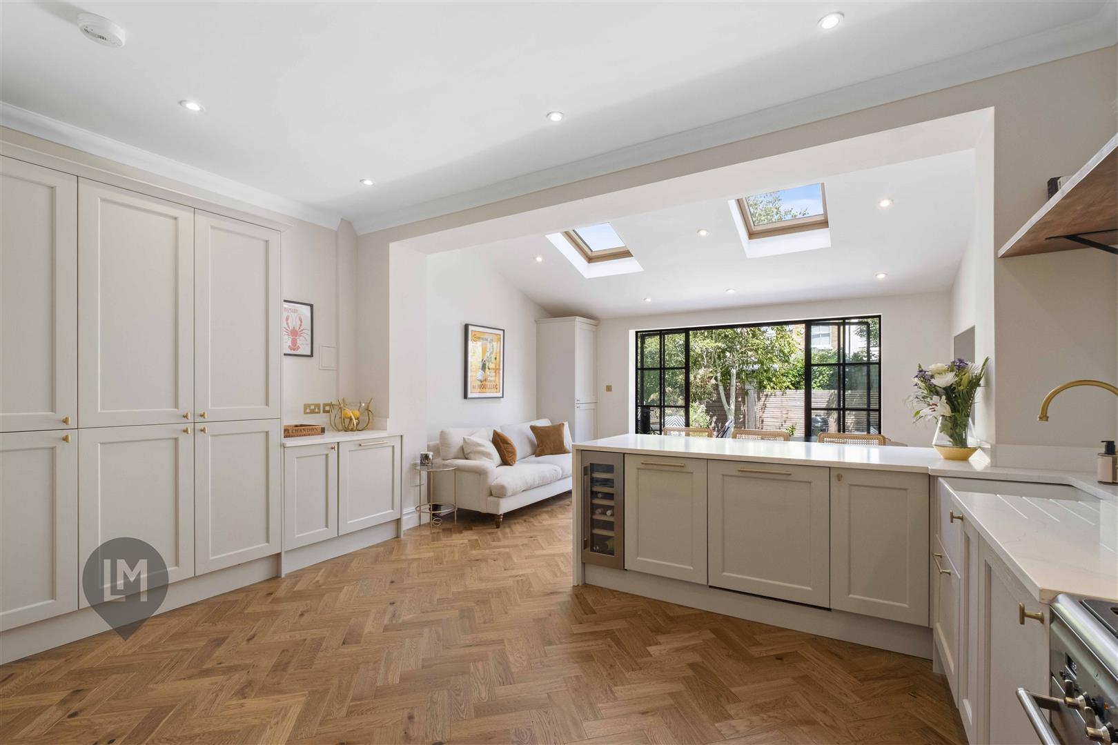 Property Image b681823a-67bd-4275-876b-841cdf786712