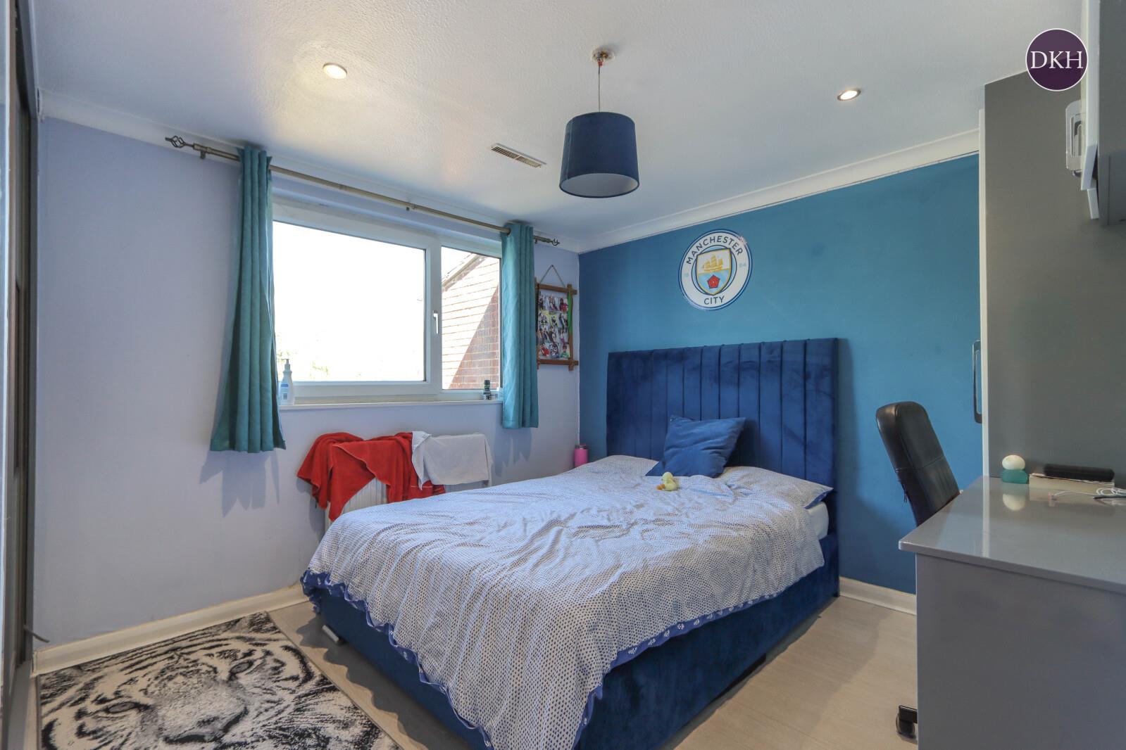 Property Image b682d611-579d-40ee-85ba-53438073b98b
