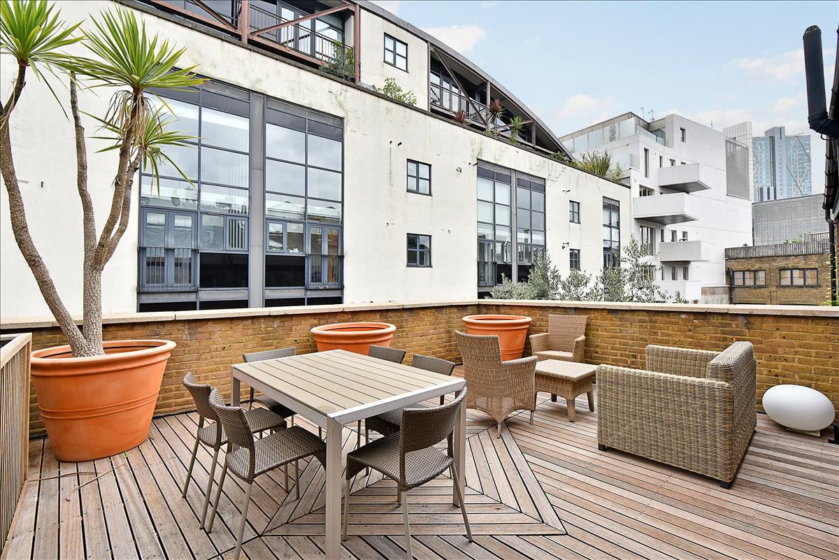 Penthouse with roof terrace, Coverted warehouse for sale