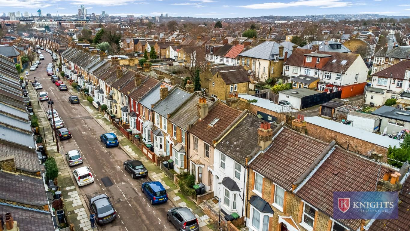Property Image b68e8a34-326c-4327-8ca5-99be1bd26f5f