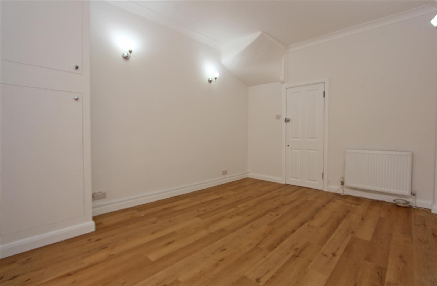 Property Image b693686f-e309-44ef-bd33-3aa97577abc4