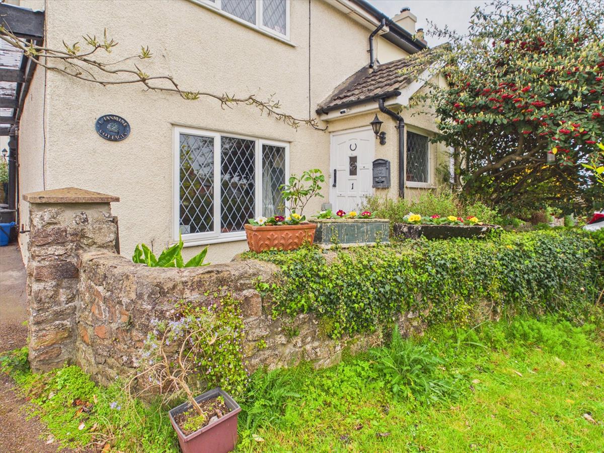 Property Image b6a7bccf-a971-46a7-9d0a-9f8d317dbc96