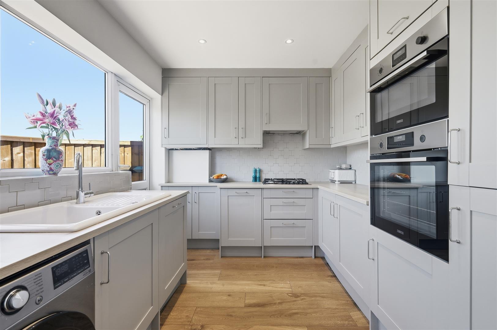 Property Image b6a8e3ec-3c93-43e1-b2f7-da3bc33aad9a