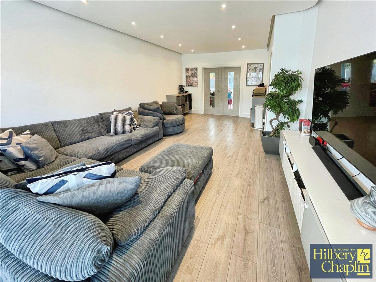 Property Image b6b95cae-d9e1-4531-bfee-d1f49f693466