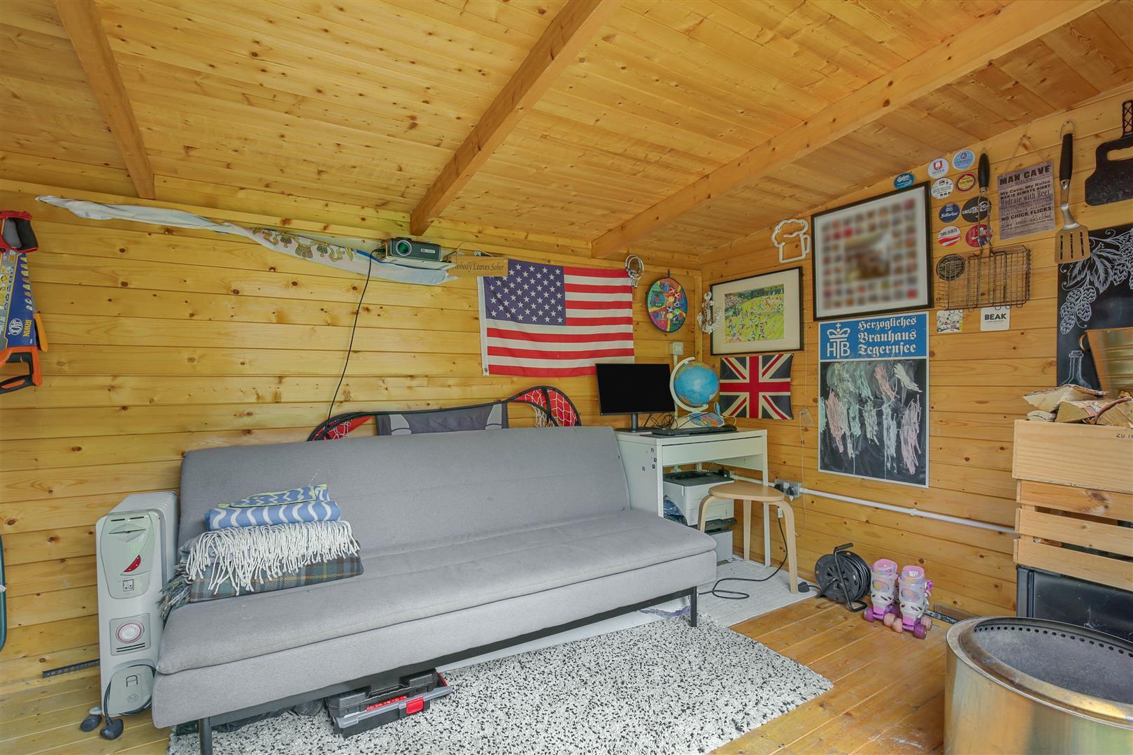 Property Image b6d17e91-9075-4e08-9157-6beeada3f6f4