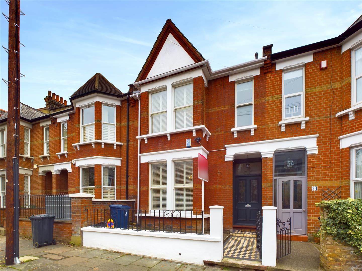 Property Image b6ffd4c3-9f2d-47d2-b4a5-41df546c2d30