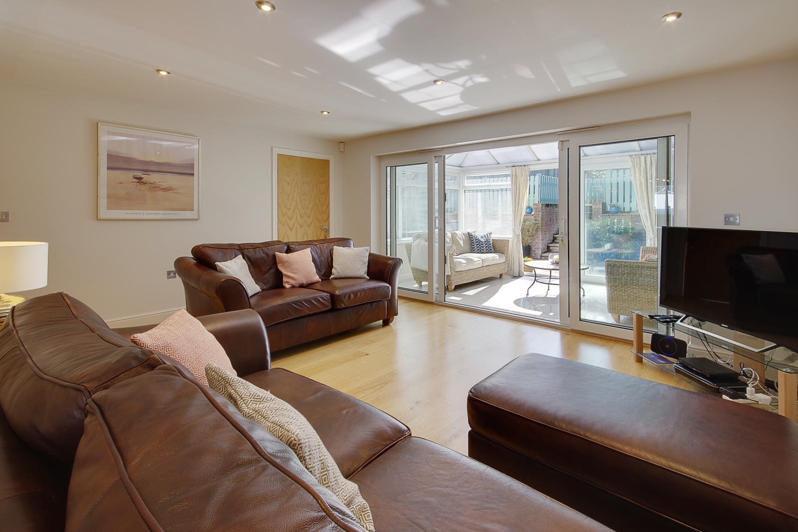 Property Image b70ae6db-0d81-48a2-b4ce-79cd79d5090d