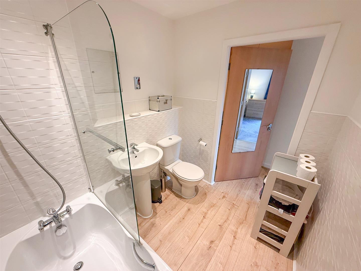 Property Image b70be80a-cdcc-4635-b39f-0cdf25dd72a3