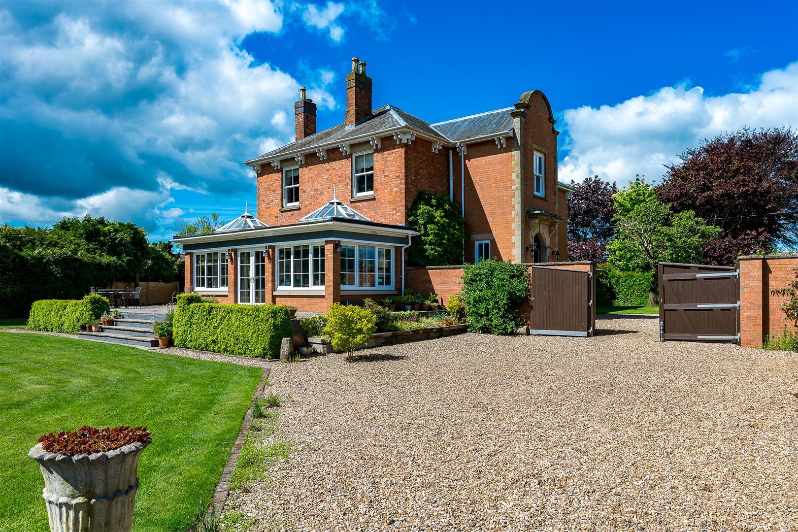 Property Image b711c22b-53b7-46df-b175-6c52f427fc1c