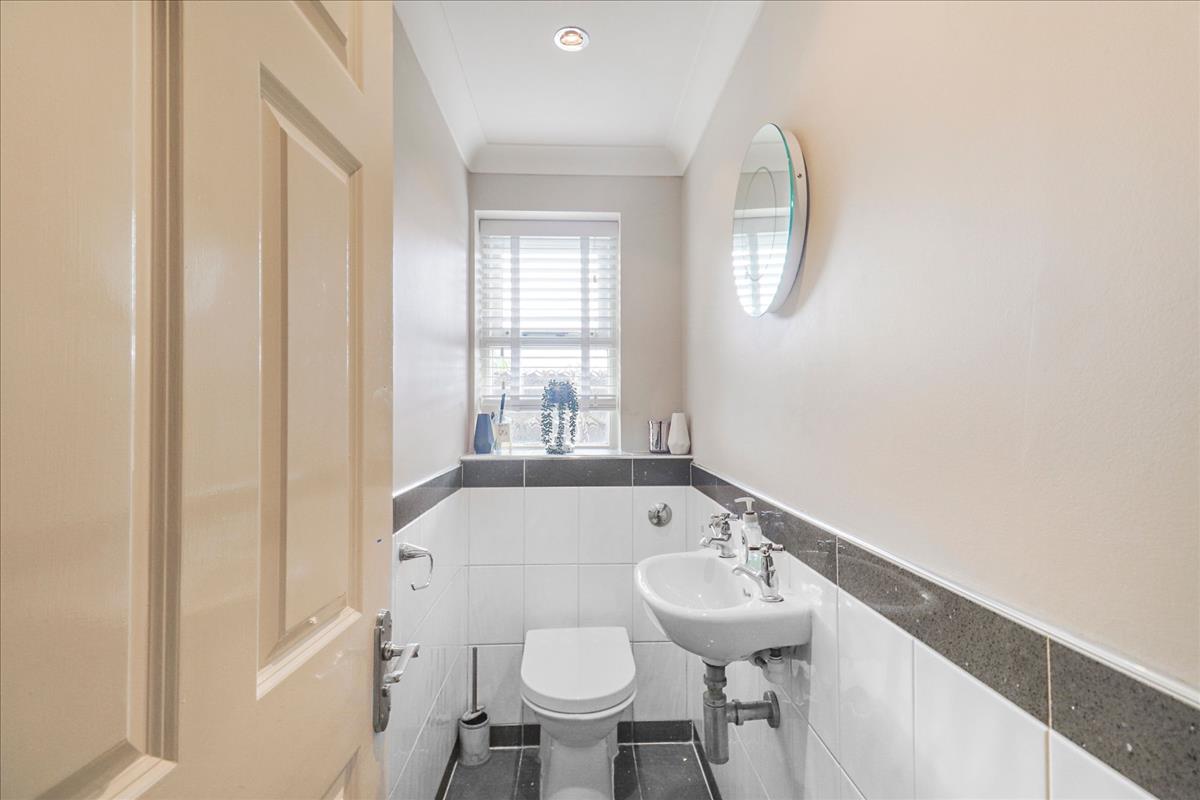 Property Image b720eea6-1799-424f-b94e-2eeea3bea787