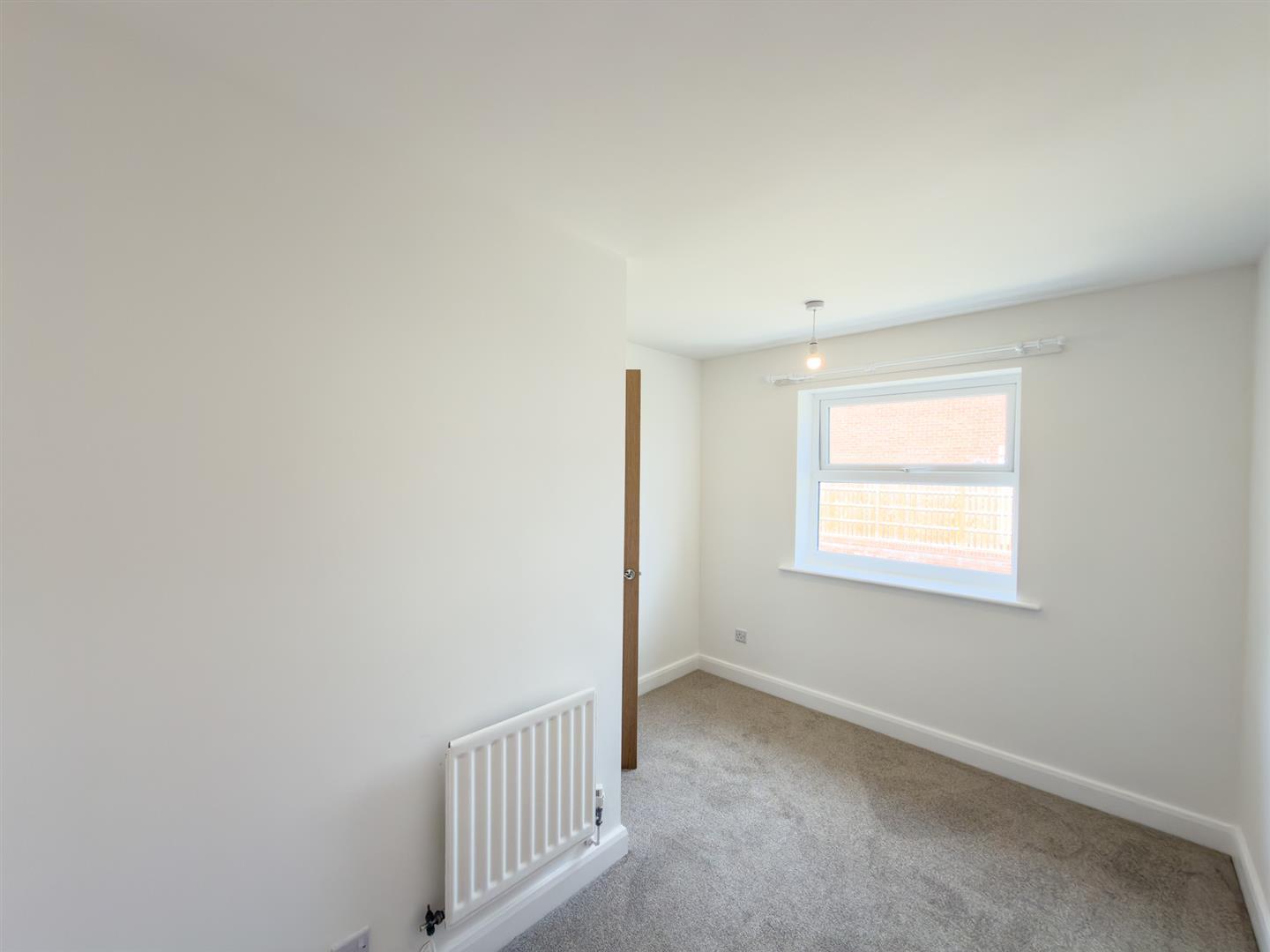 Property Image b73efde0-d83b-4052-8a07-372a4aa9f711